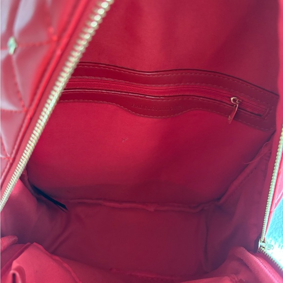 🎁Badgley Mischka Red Quilted Backpack NWT - Picture 4 of 4